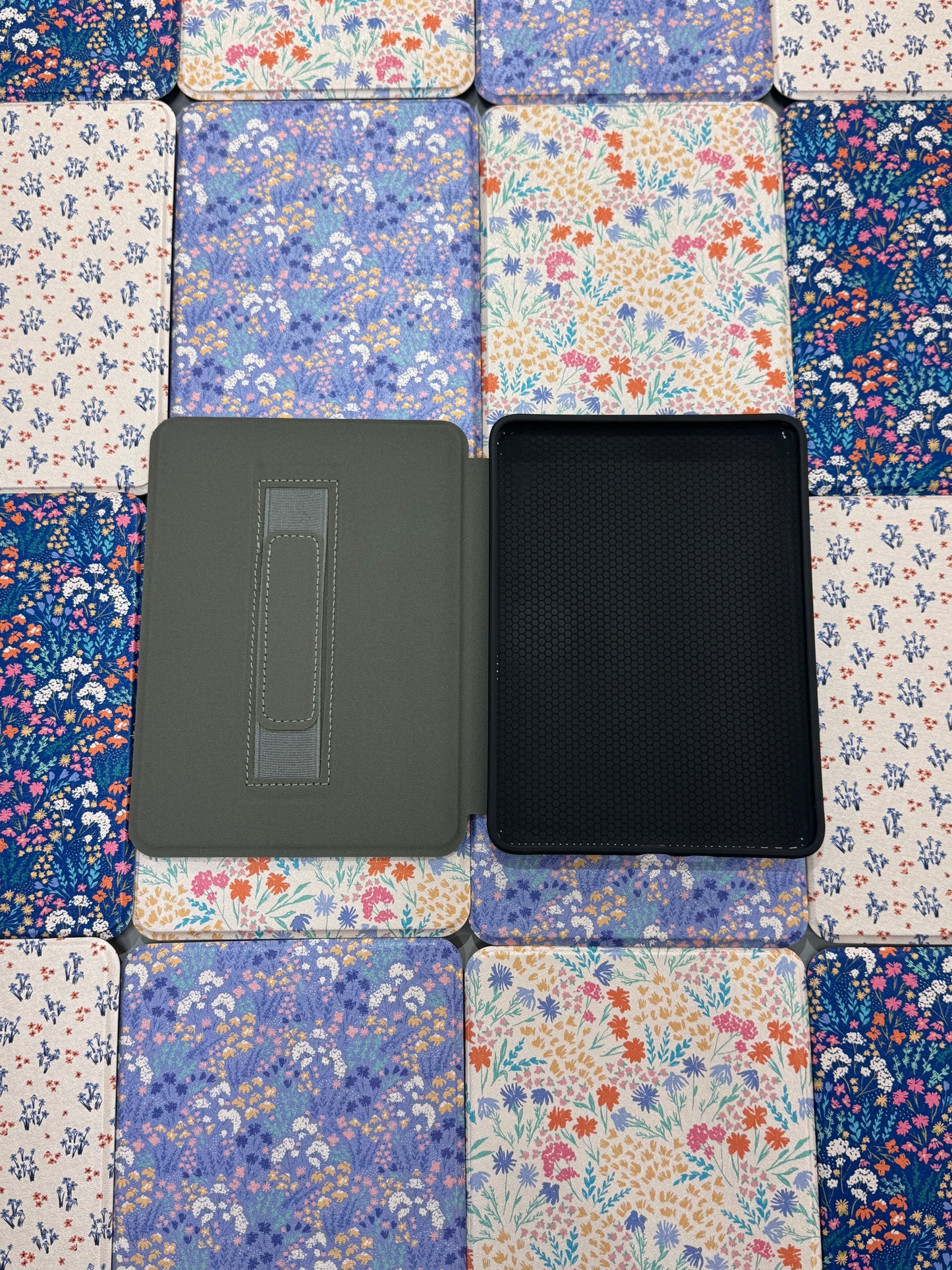 Blue Skies Floral Kindle Case