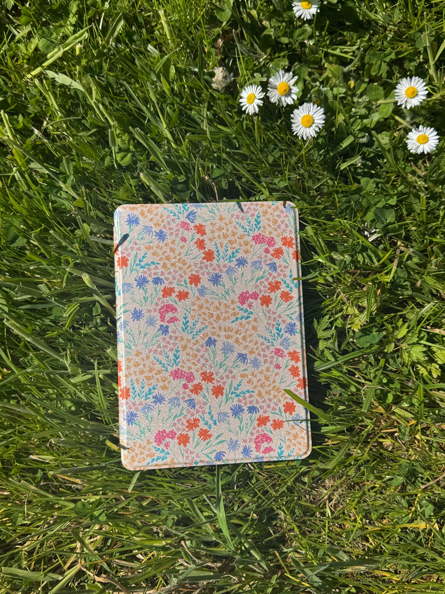 Off-White Multi Coloured Floral Kindle Case