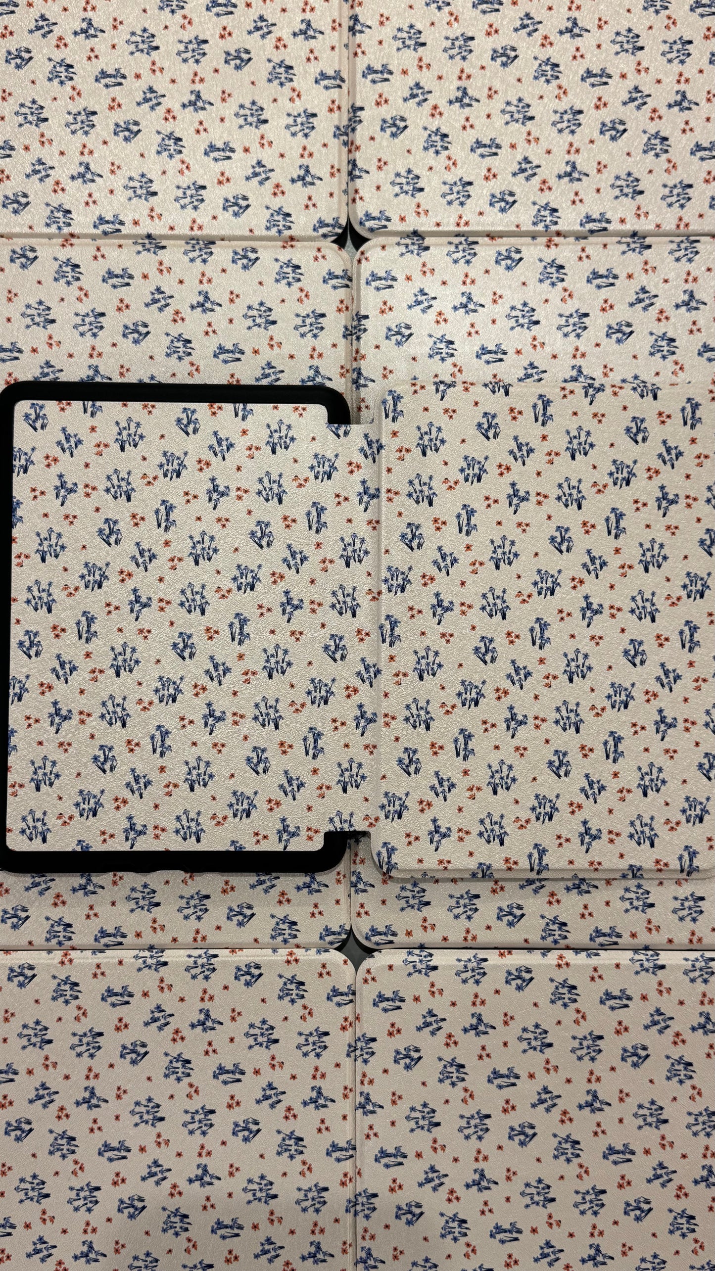 Ditsy floral Floral Kindle Case