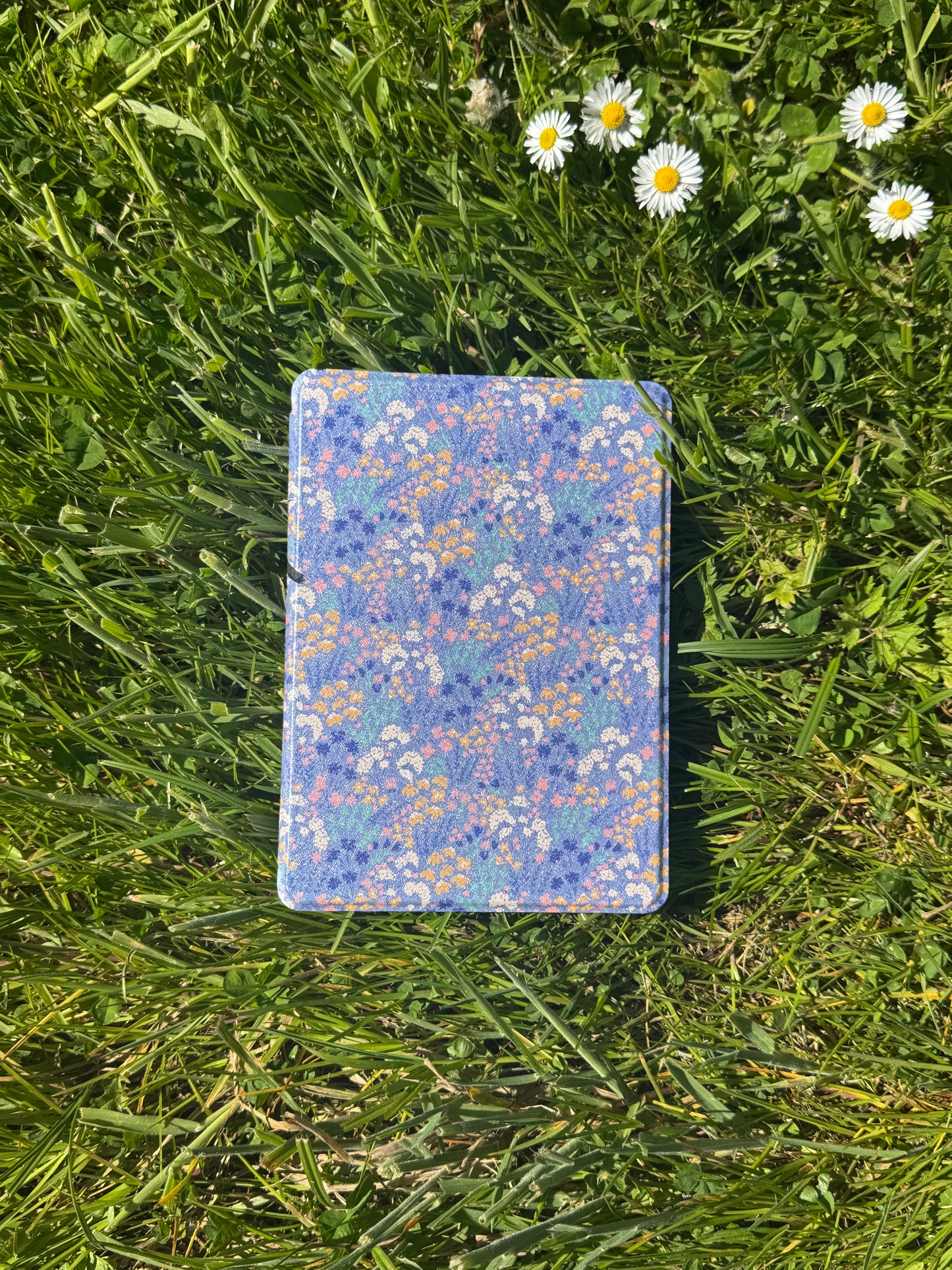 Blue Skies Floral Kindle Case